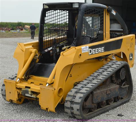 what year is jonn deere skid steer to0332ta120735|john deere 320 skid steer.